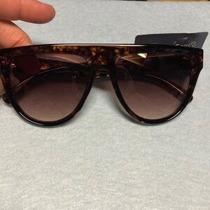 Universal Thread Tortoiseshell Women's Sunglasses - Classic Cat Eye Style